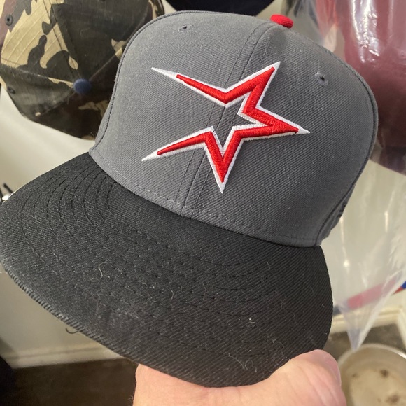 New Era Other - Houston Astros Used Era 59FIFTY Fitted Classic Black/Grey/Red 7 3/8